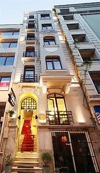 Triada Otel Istanbul 4*,